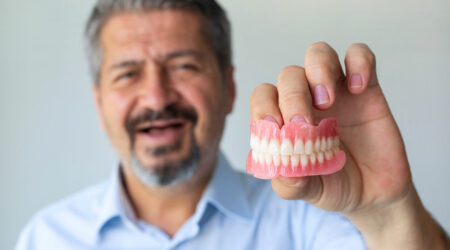 7 tips for choosing the right dentures