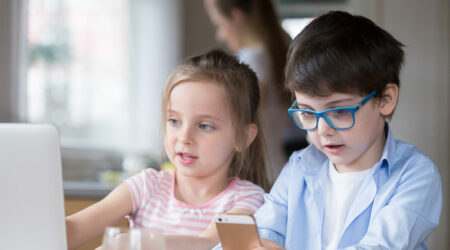 8 habits iPhone users should give up immediately